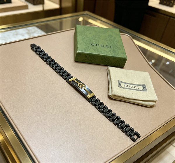 人気上昇中2026最新☆☆グッチブレスレットコピー メンズおしゃれGUCCIアクセサリー