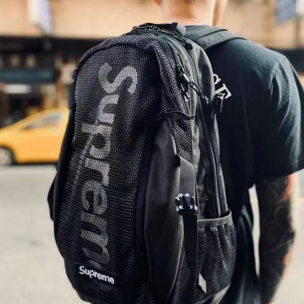Supreme シュプリーム メッシュバックパック 大容量リュック 軽量収納