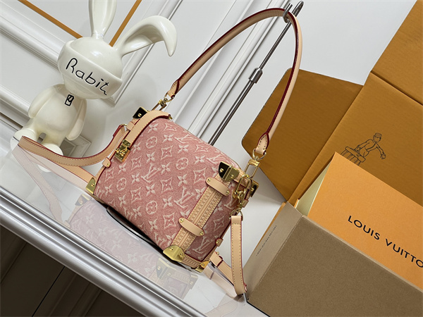 モノグラムデザイン ミニボストン風 斜め掛け対応 LOUIS VUITTON ルイヴィトン コピー バッグ 旬顔 お出かけ主力 人気上昇中