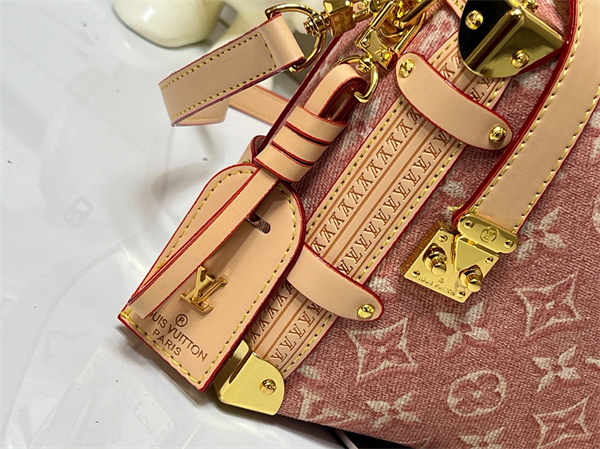 モノグラムデザイン ミニボストン風 斜め掛け対応 LOUIS VUITTON ルイヴィトン コピー バッグ 旬顔 お出かけ主力 人気上昇中