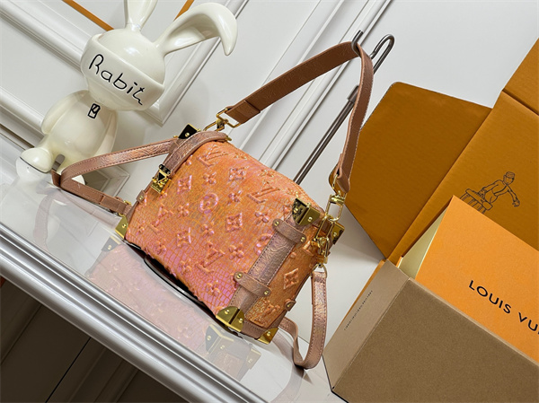 ハンドバッグ ショルダー付き 浮き彫りモノグラム LOUIS VUITTON ルイヴィトン コピー ギフト映え ショップおすすめ デイリー主力