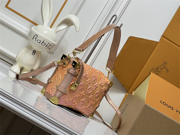 ハンドバッグ ショルダー付き 浮き彫りモノグラム LOUIS VUITTON ルイヴィトン コピー ギフト映え ショップおすすめ デイリー主力