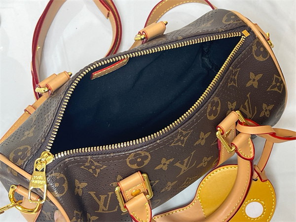 ボストンバッグ モノグラム総柄 45cm LOUIS VUITTON ルイヴィトン コピー ショルダー付き 収納力 週末旅行向け