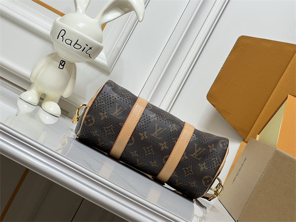 ボストンバッグ モノグラム総柄 45cm LOUIS VUITTON ルイヴィトン コピー ショルダー付き 収納力 週末旅行向け