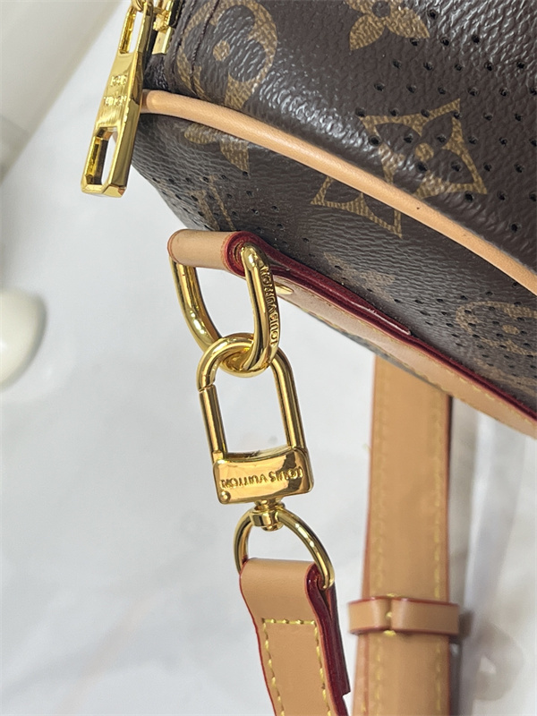 ボストンバッグ モノグラム総柄 45cm LOUIS VUITTON ルイヴィトン