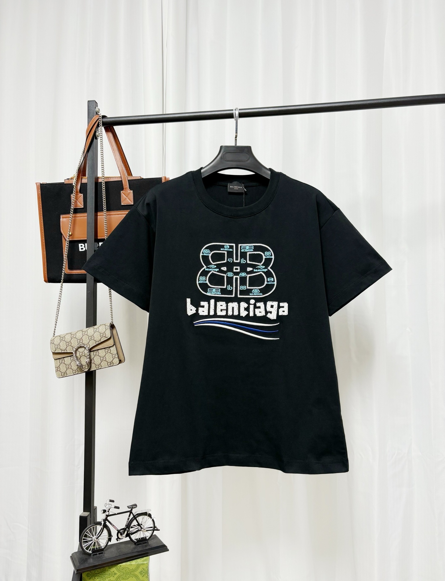 超人気BALENCIAGA 2026新作バレンシアガtシャツコピーオシャレ 