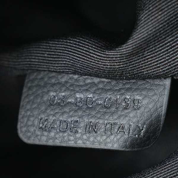 Dior ディオール Rider 2.0 ラージ メッセンジャーバッグ エンボス加工 オブリーク柄 Christian Dior ショルダーバッグ 斜め掛け対応 通勤向け 即戦力