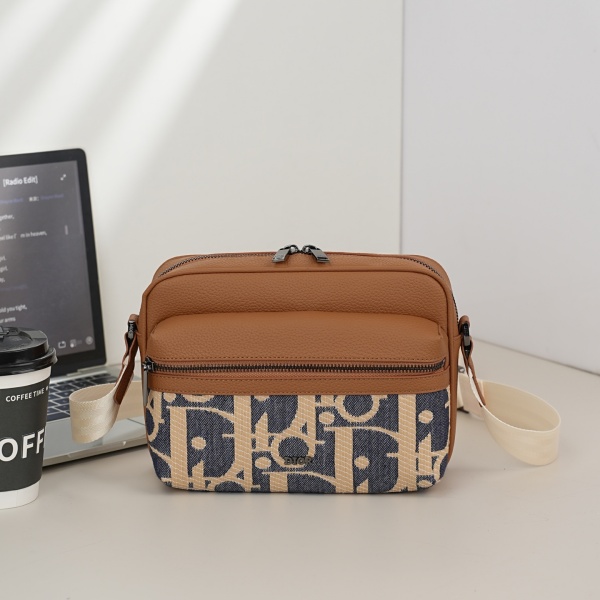 Dior ディオール Rider 2.0 メッセンジャーバッグ ジャカードロゴ柄 キャメルレザー Christian Dior クロスボディバッグ 通勤対応 注目アイテム