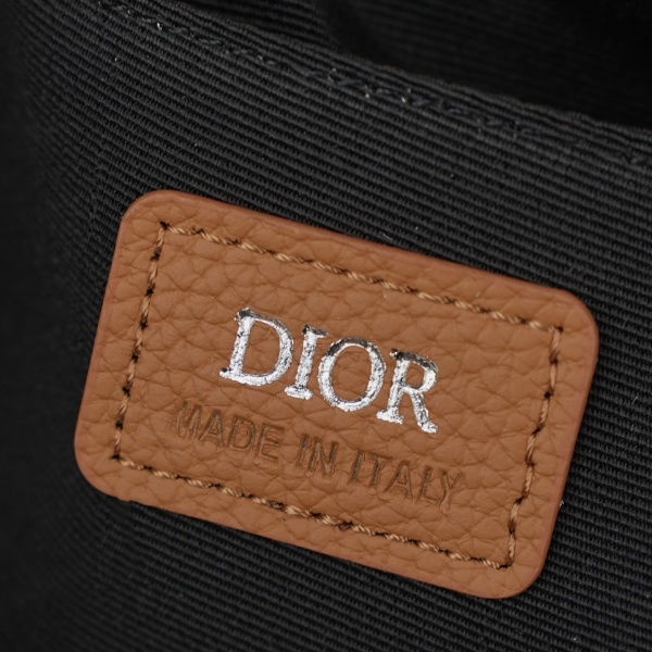 Dior ディオール Rider 2.0 メッセンジャーバッグ ジャカードロゴ柄 キャメルレザー Christian Dior クロスボディバッグ 通勤対応 注目アイテム