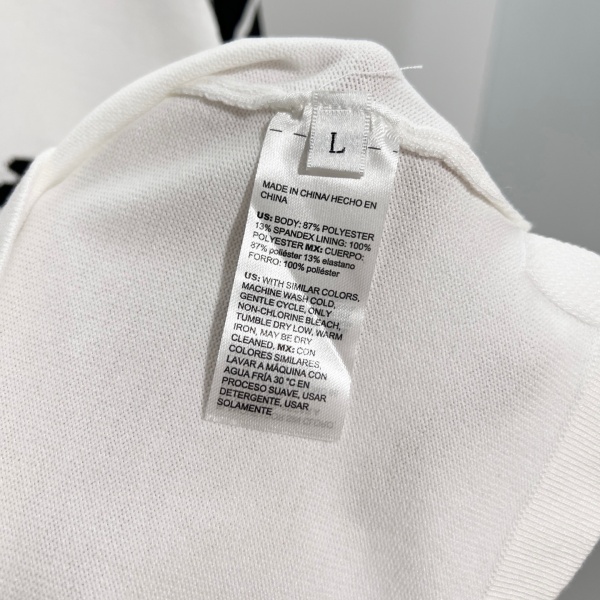 激レア トムブラウン Thom Browne ニット 半袖 レディース ホワイト THOM BROWNE トムブラウン 2026新作 ダックスフンド柄ニット半袖T