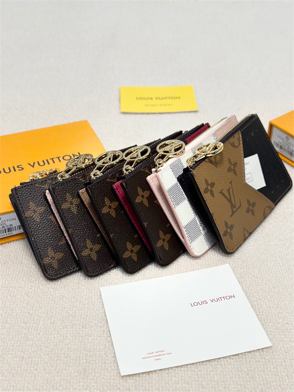 LOUIS VUITTON Recto Versoルイヴィトンカードケースコピー 2026新作モノグラムデザイン上品