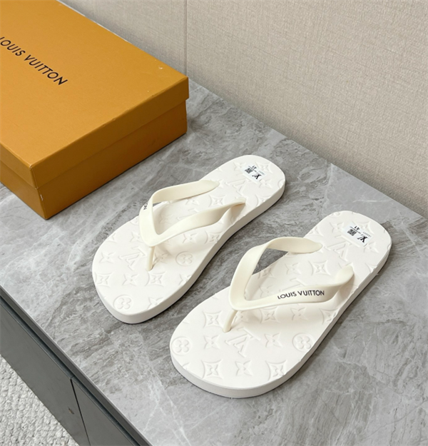 2026春夏最新！カップル向けビーチサンダルルイヴィトンコピーユニ