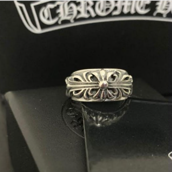 CHROME HEARTS クロムハーツ  925 フローラルクロスリング シルバー調 彫刻デザイン 重厚感 存在感抜群 アクセントジュエリー
