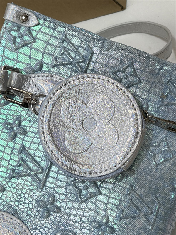 レザー調ハンドル LOUIS VUITTON ルイヴィトン コピー ショルダーバッグ 丸型チャーム付き ショップおすすめ