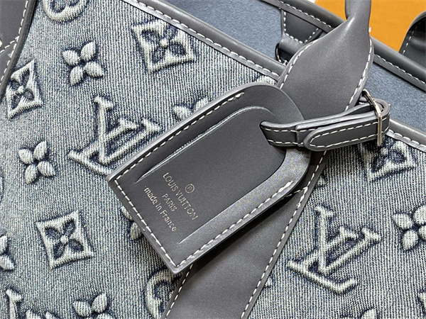 ボストンバッグ モノグラムエンボス デニム調 LOUIS VUITTON ルイ