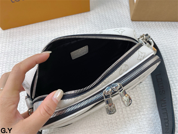 LV Alpha 2026トレンド春夏ルイヴィトンショルダーバッグコピー最高品質カジュアルスタイル
