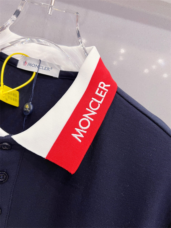 襟付きトップス ロゴ入り スマート見え MONCLER モンクレール コピー 半袖ポロ デイリー向け 即戦力アイテム
