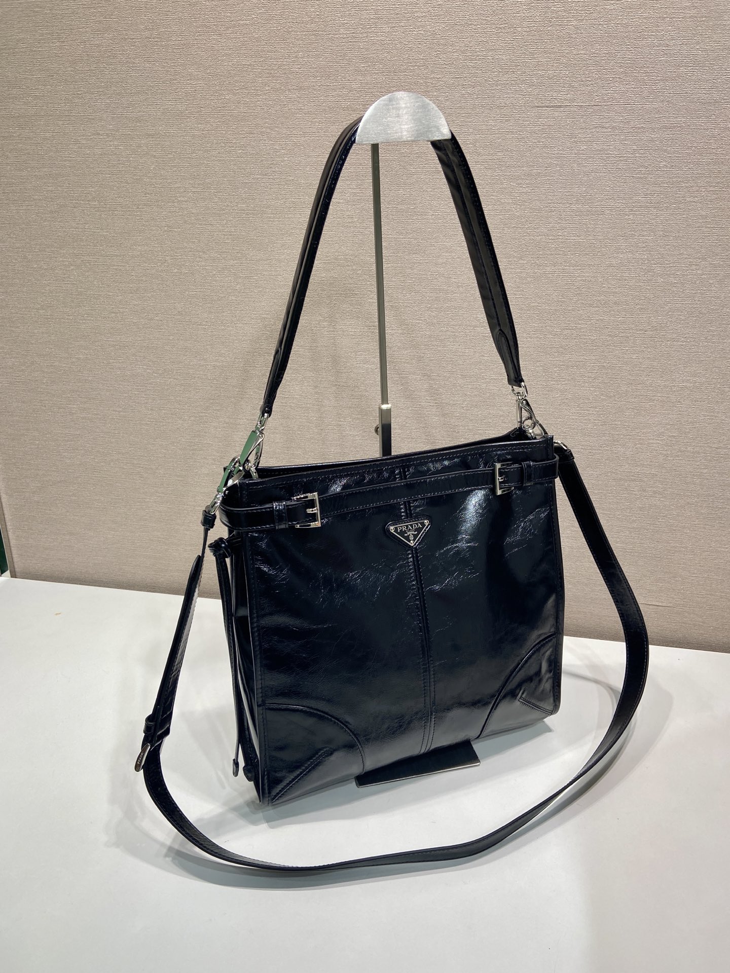 PRADA Bonnieプラダショルダーバッグコピー2VH216個性的大人っぽく上品収納性抜群