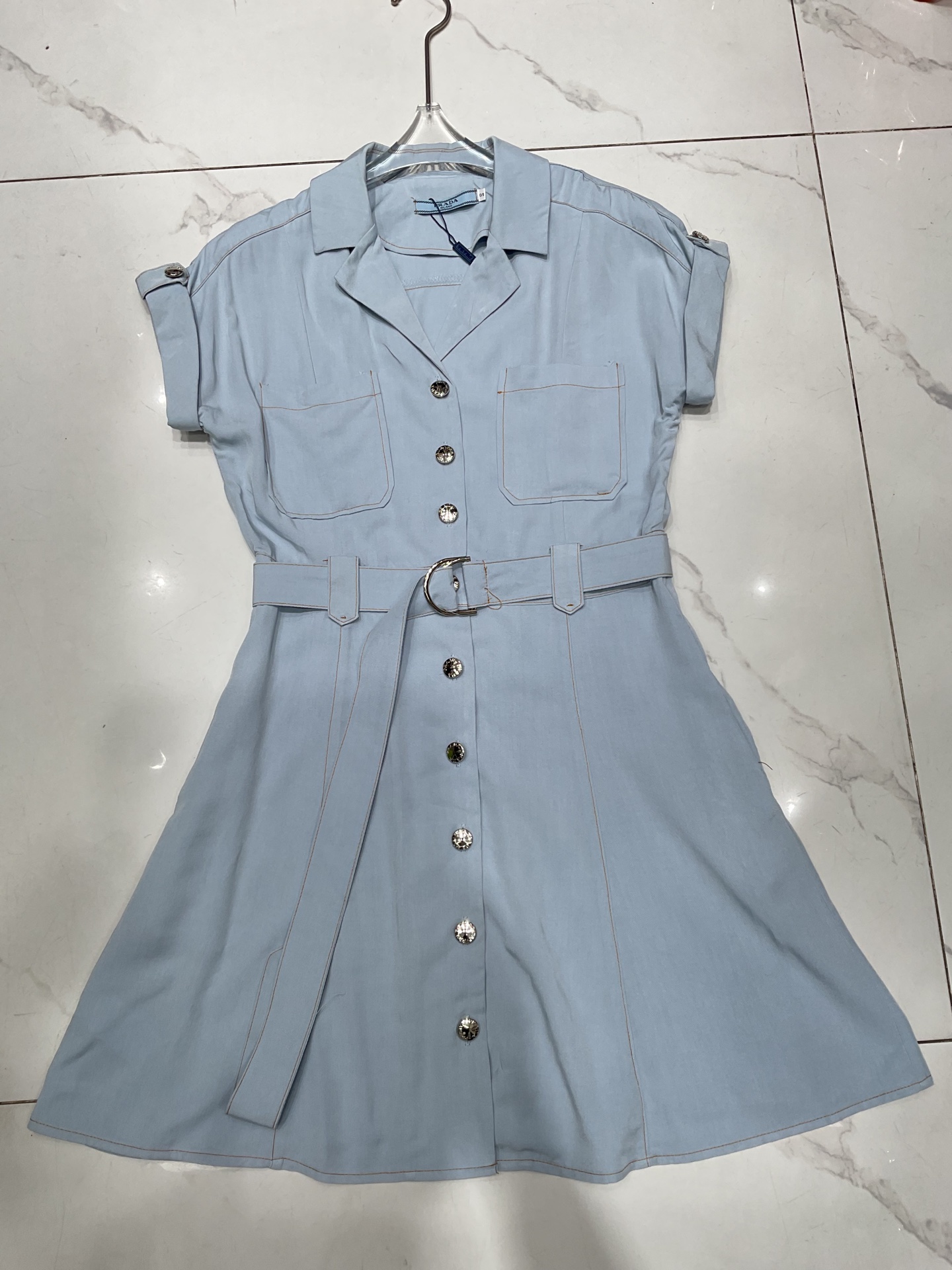 2026きれいなプラダワンピースコピーゆるっとこなれ感 通気性 着やせ効果もPRADA 新作人気
