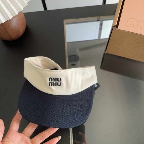 MIU MIU コピー ロゴサンバイザー 着映え デイリー主力 軽量デザイン ショップおすすめ