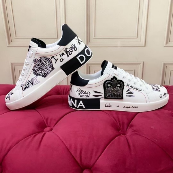 DOLCE&GABBANA コピー グラフィティアート ローカットスニーカー クラウン装飾 ストリート人気