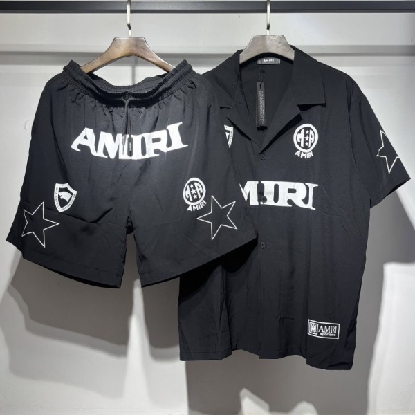 AMIRI Tシャツ ショートパンツ セットアップ AMIRI コピー サッカーシャツセットアップ 半袖シャツ ショートパンツ