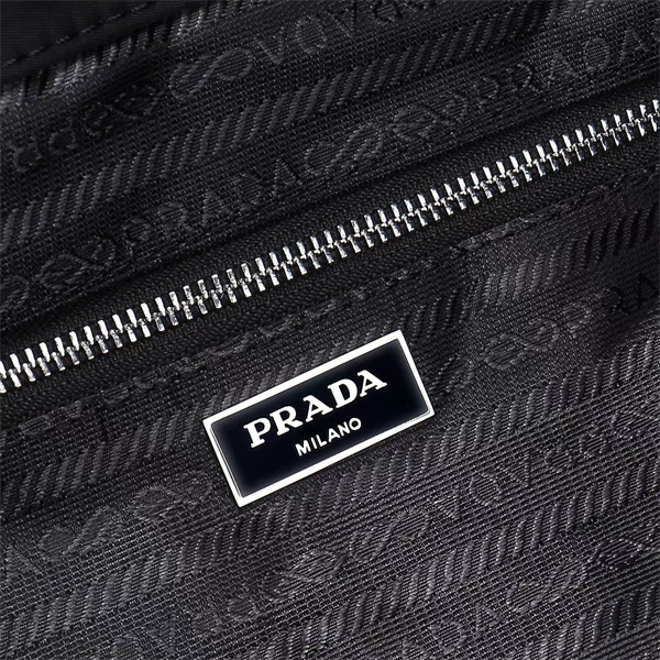 旅行用プラダトートバッグメンズコピー PRADA新作2026トレンド春夏大容量