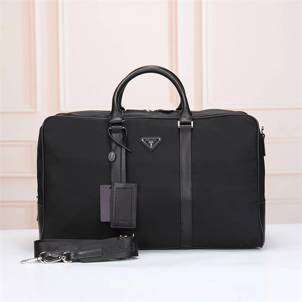 ナイロン製2026人気プラダボストンバッグコピー PRADA Saffiano大容量で旅行必携