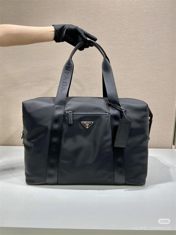 品質保証2026プラダボストンバッグコピー PRADA メンズ新作手持ちで機内持ち込みもラクラク