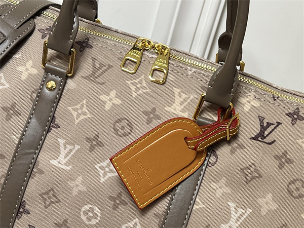 モノグラム 今季注目 キーポル風 LOUIS VUITTON ルイヴィトン コピー バッグ 旅行対応 収納力あり