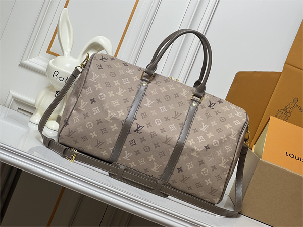 モノグラム 今季注目 キーポル風 LOUIS VUITTON ルイヴィトン コピー バッグ 旅行対応 収納力あり