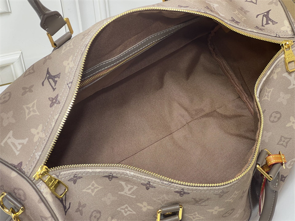 モノグラム 今季注目 キーポル風 LOUIS VUITTON ルイヴィトン コピー バッグ 旅行対応 収納力あり