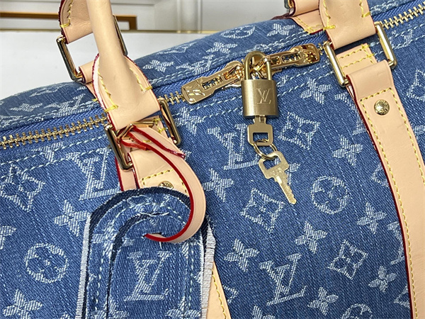 LOUIS VUITTON ルイヴィトン コピー バッグ ロゴ総柄 今季注目 デニム調デザイン ダッフルスタイル 出張対応