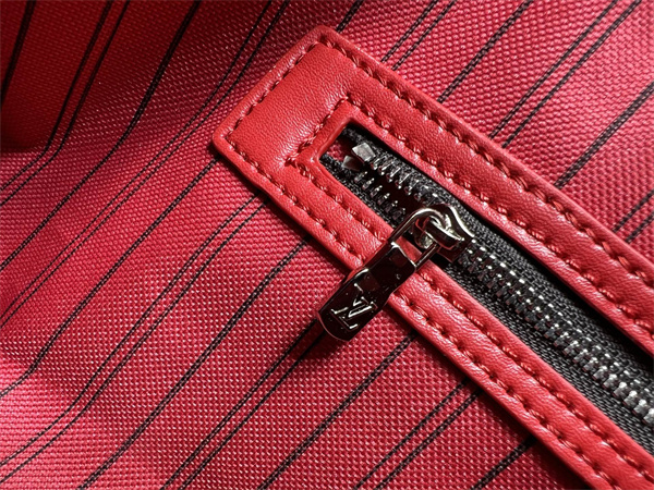 モノグラム 話題入り レッドアクセント LOUIS VUITTON ルイヴィトン コピー バッグ キーポル風 旅行対応 大容量スタイル
