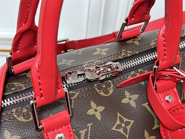 モノグラム 話題入り レッドアクセント LOUIS VUITTON ルイヴィトン コピー バッグ キーポル風 旅行対応 大容量スタイル