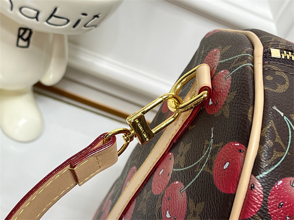 チェリー柄 選ばれやすい ダッフルスタイル 大容量 トラベル対応 LOUIS VUITTON ルイヴィトン コピー バッグ
