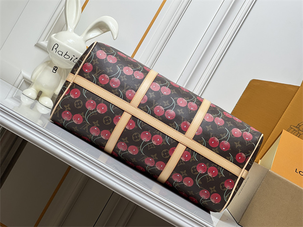 チェリー柄 選ばれやすい ダッフルスタイル 大容量 トラベル対応 LOUIS VUITTON ルイヴィトン コピー バッグ