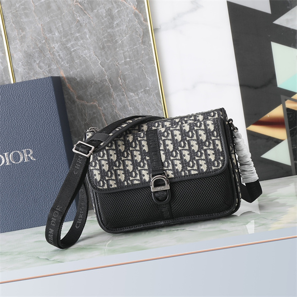 2026定番Dior Oblique ディオール メッセンジャーバッグスーパーコピーお洒落 上質なアイテム