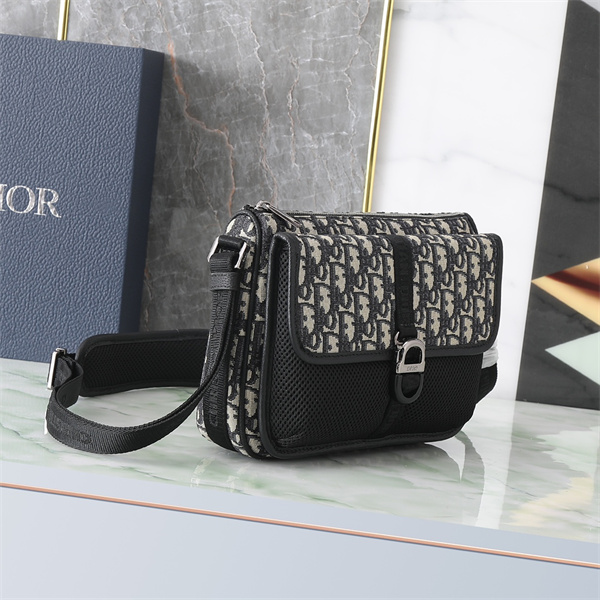 2026定番Dior Oblique ディオール メッセンジャーバッグスーパーコピーお洒落 上質なアイテム