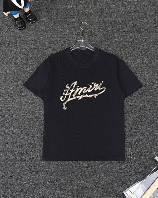 モノトーンロゴデザイン ラウンジセットアップ スポーティーコーデ AMIRI アミリ コピー セットアップ こなれ見え 即戦力