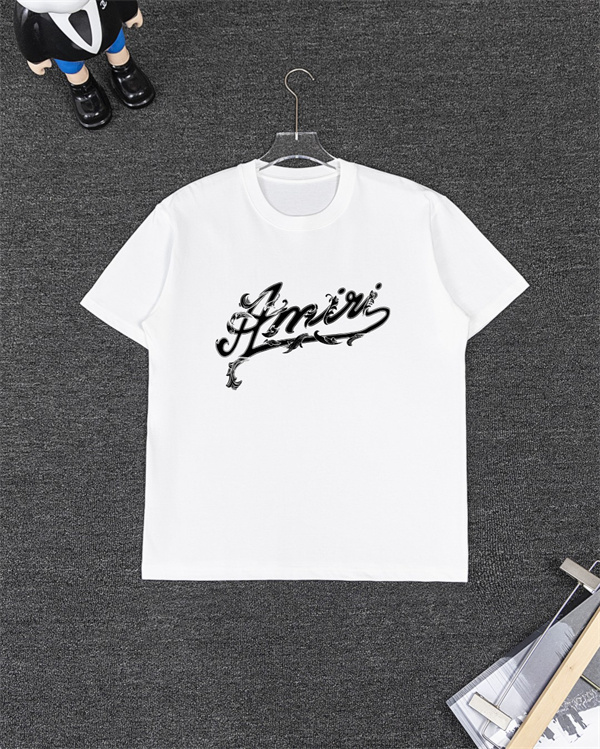 モノトーンロゴデザイン ラウンジセットアップ スポーティーコーデ AMIRI アミリ コピー セットアップ こなれ見え 即戦力