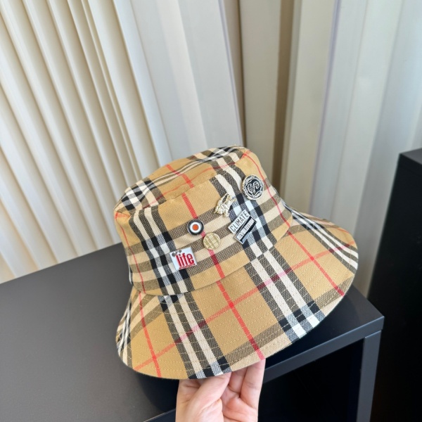 BURBERRY バーバリー 2026  ヴィンテージチェックバケットハット ワッペンデザイン ユニセックス クラシックスタイル