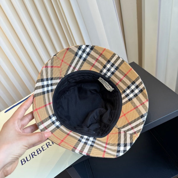 BURBERRY バーバリー 2026  ヴィンテージチェックバケットハット ワッペンデザイン ユニセックス クラシックスタイル