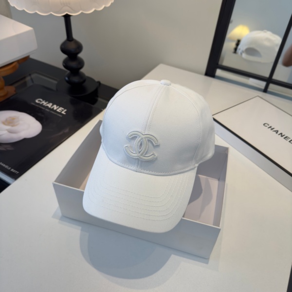 CHANEL シャネル 2026 CCロゴ刺繍ベースボールキャップ コットン ユニセックス シンプル 定番モデル