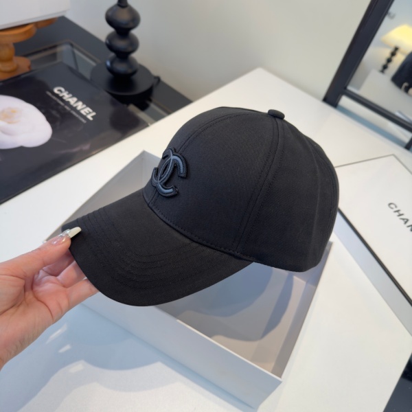 CHANEL シャネル 2026 CCロゴ刺繍ベースボールキャップ コットン ユニセックス シンプル 定番モデル