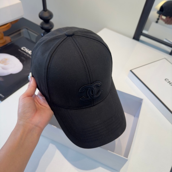 CHANEL シャネル 2026 CCロゴ刺繍ベースボールキャップ コットン ユニセックス シンプル 定番モデル