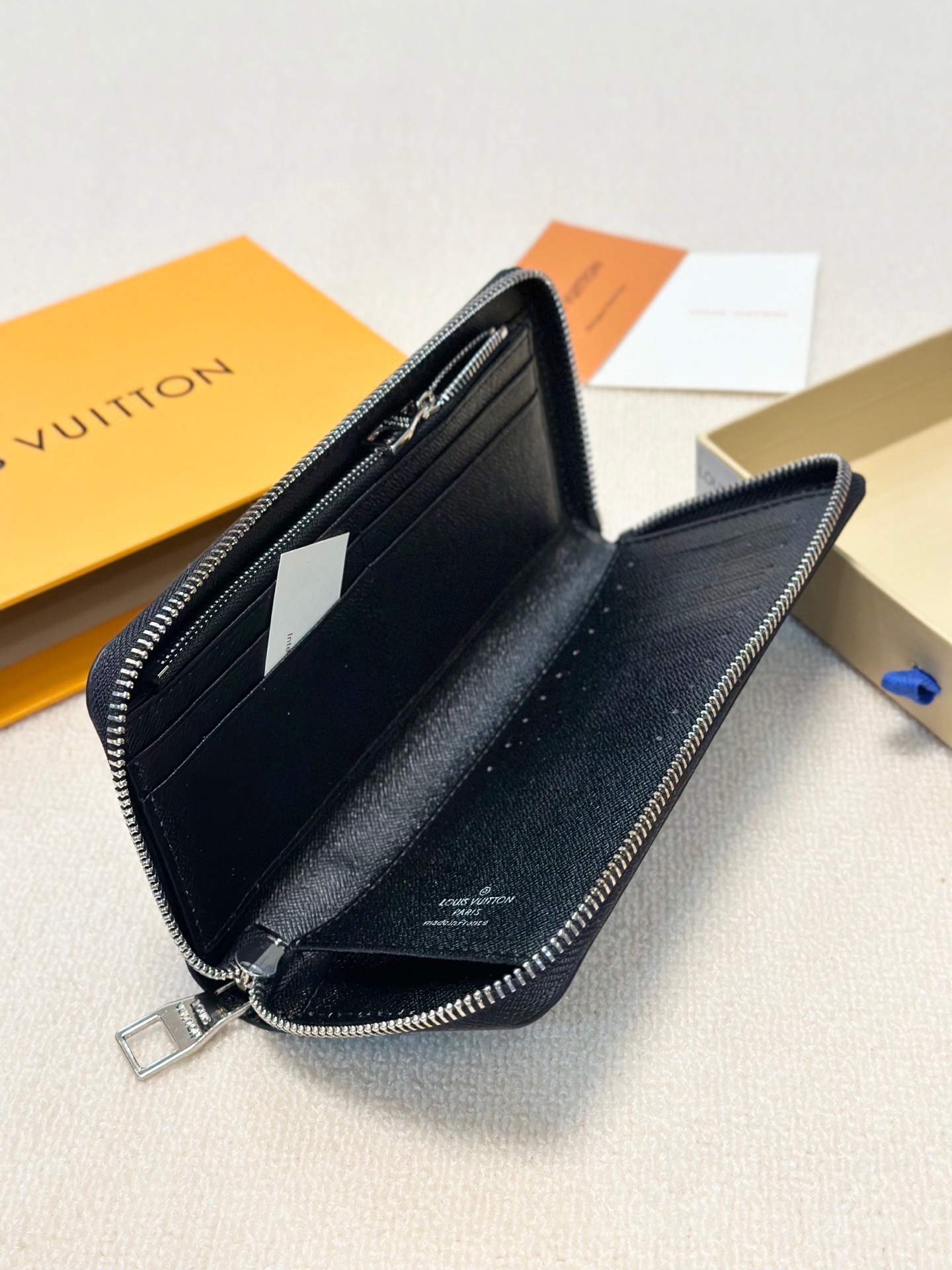 トレンド2026最新ルイヴィトン長財布コピーおしゃれ大人気LOUIS VUITTONメンズ財布