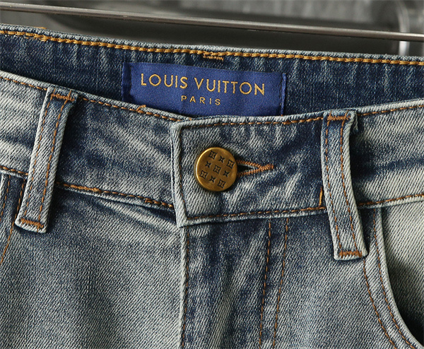 アート刺繍デニムパンツ ライトカラー 着回し対応 LOUIS VUITTON ルイ