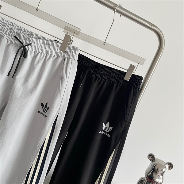 トラックパンツ サイドライン切替 軽量タイプ BALENCIAGA バレンシアガ コピー パンツ スポーツミックス × アディダス オリジナルス コラボ