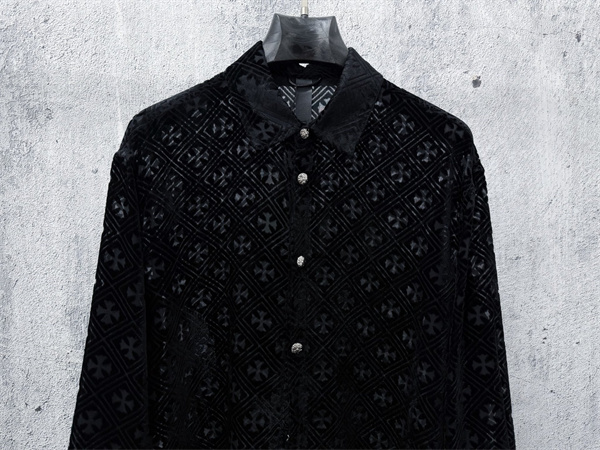  ロゴ総柄 ボタン仕様 CHROME HEARTS クロムハーツ コピー シャツ きれいめカジュアル 今季チェック